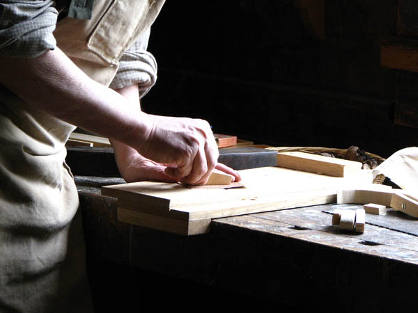Nuestra <strong>carpintería de madera en  Castellar del Vallès</strong> es una empresa de <strong>herencia familiar</strong>, por lo que  contamos con gran <strong>experiencia </strong>en la profesión.
